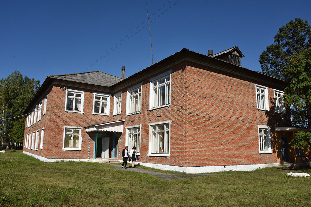 Школа №18 в посёлке Островное