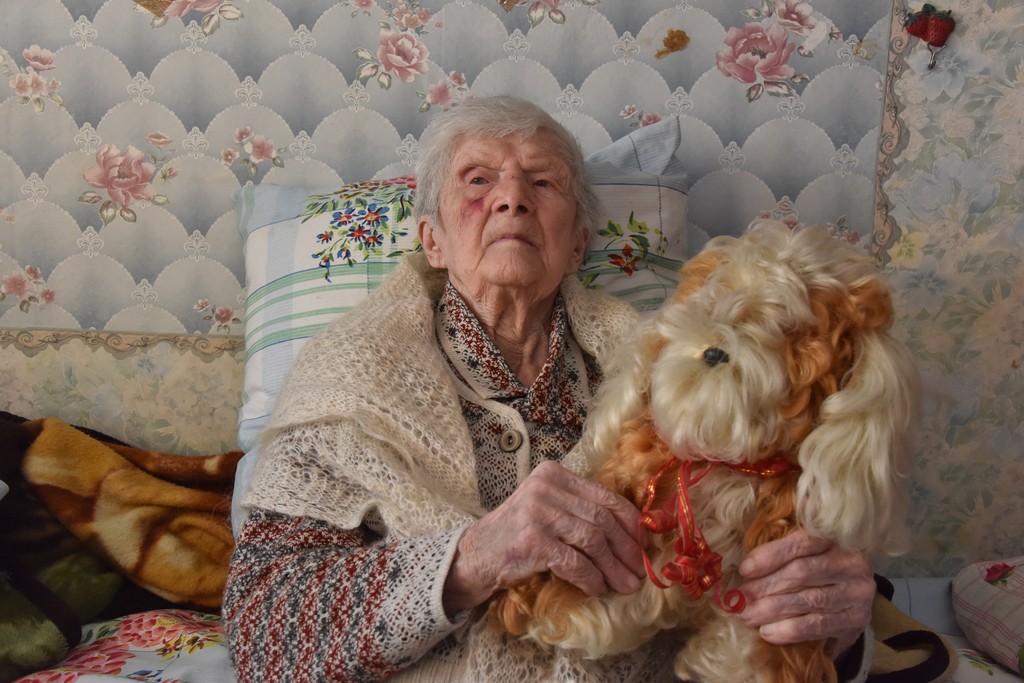 Собаке Тишке, сделанной на промкомбинате «Игрушки», уже больше 50 лет.