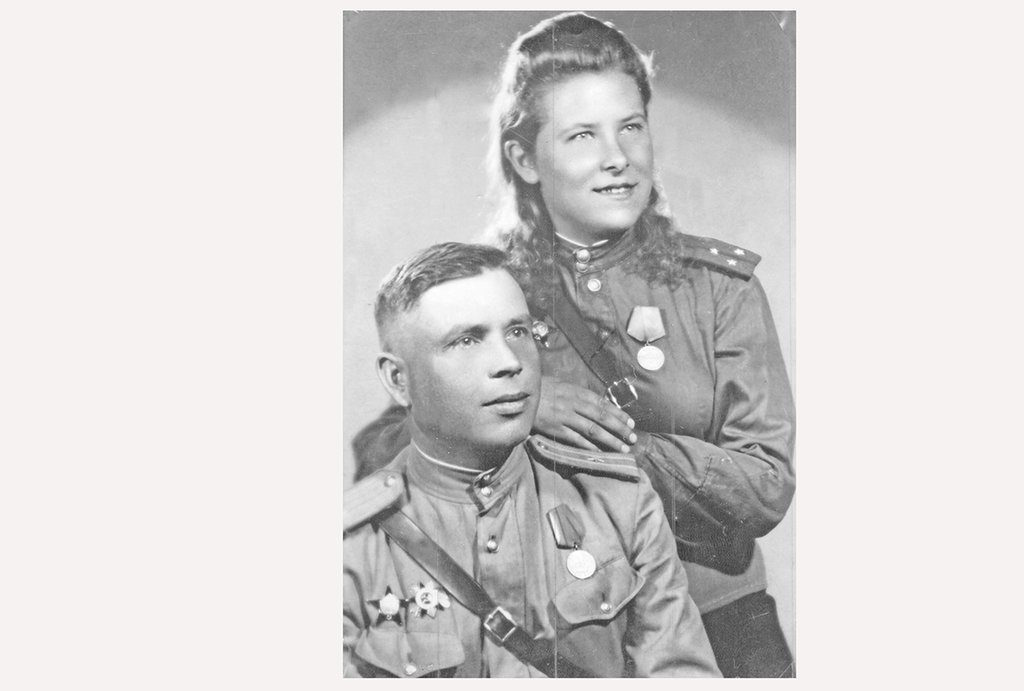Надя Буренкова и Иван Вакшеев в 1943 году. Фото: из архива Людмилы Дувановой