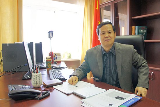 Г-н Тянь Юнсян был назначен Генеральным консулом КНР в Екатеринбурге в январе 2014 года. До этого он работал начальником департамента в Международном отделе Центрального комитета Компартии Китая. Фото: генконсульство КНР в Екатеринбурге