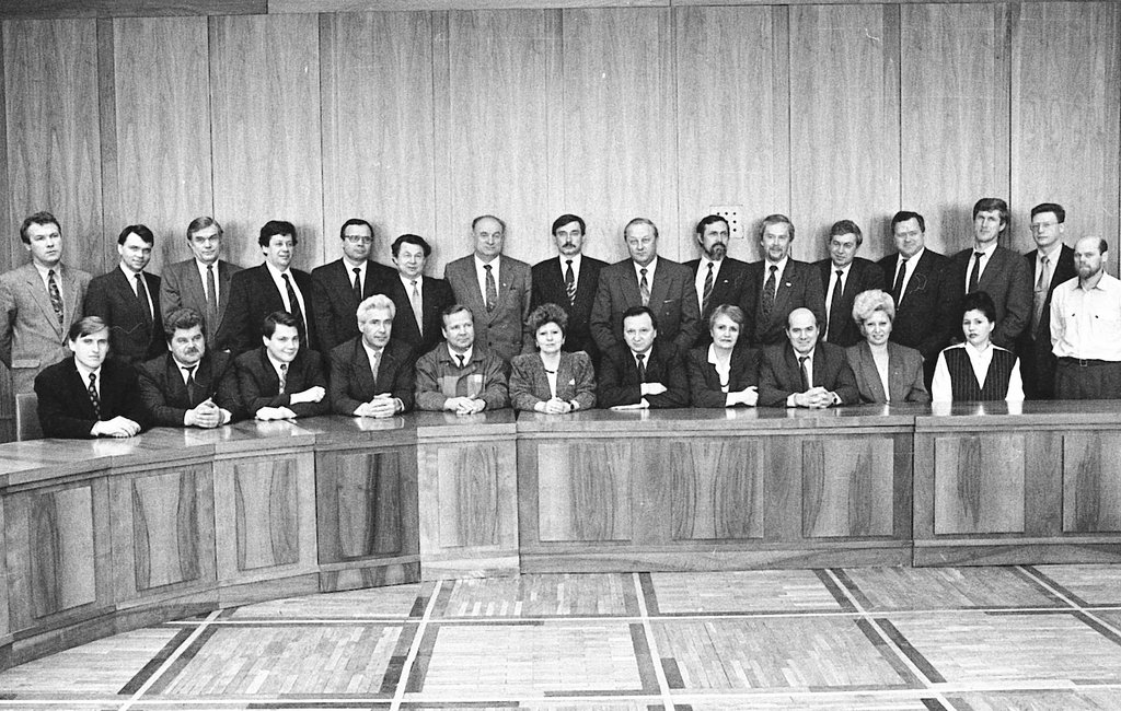Почти двадцать лет назад… Сегодня многие из них стали легендами уральской политики. Фото Владимира Казакова.