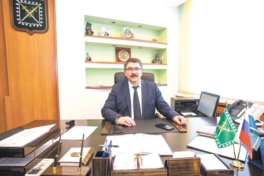 До вступления в должность главы Лесного Сергей Черепанов возглавлял администрацию города . Фото: Владимир Мартьянов