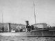 Эсминец «Инженер-механик Дмитриев» был спущен на воду в ноябре 1905 года. В 1922 году корабль был переименован в «Рошаль» и стал тральщиком. Автор фото неизвестен.