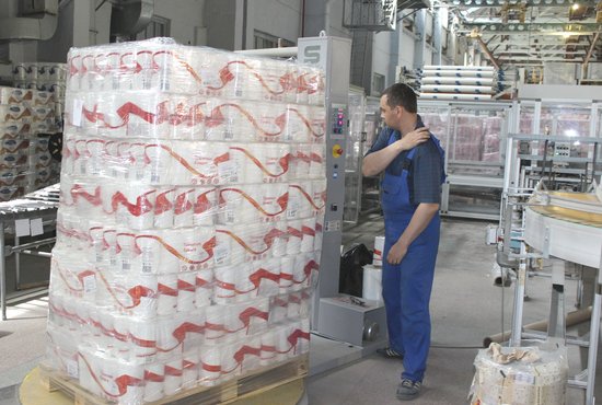 Туалетная бумага, салфетки, обои - на товар, который производят на туринском заводе,  всегда есть спрос. Фото: «Известия-Тур»