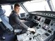 В пятницу Евгению Куйвашеву был презентован новый Airbus A321. «Авиационный парк «Уральских авиалиний» пополнился новым комфортным самолётом, который будет выполнять самые продолжительные рейсы. Фото: