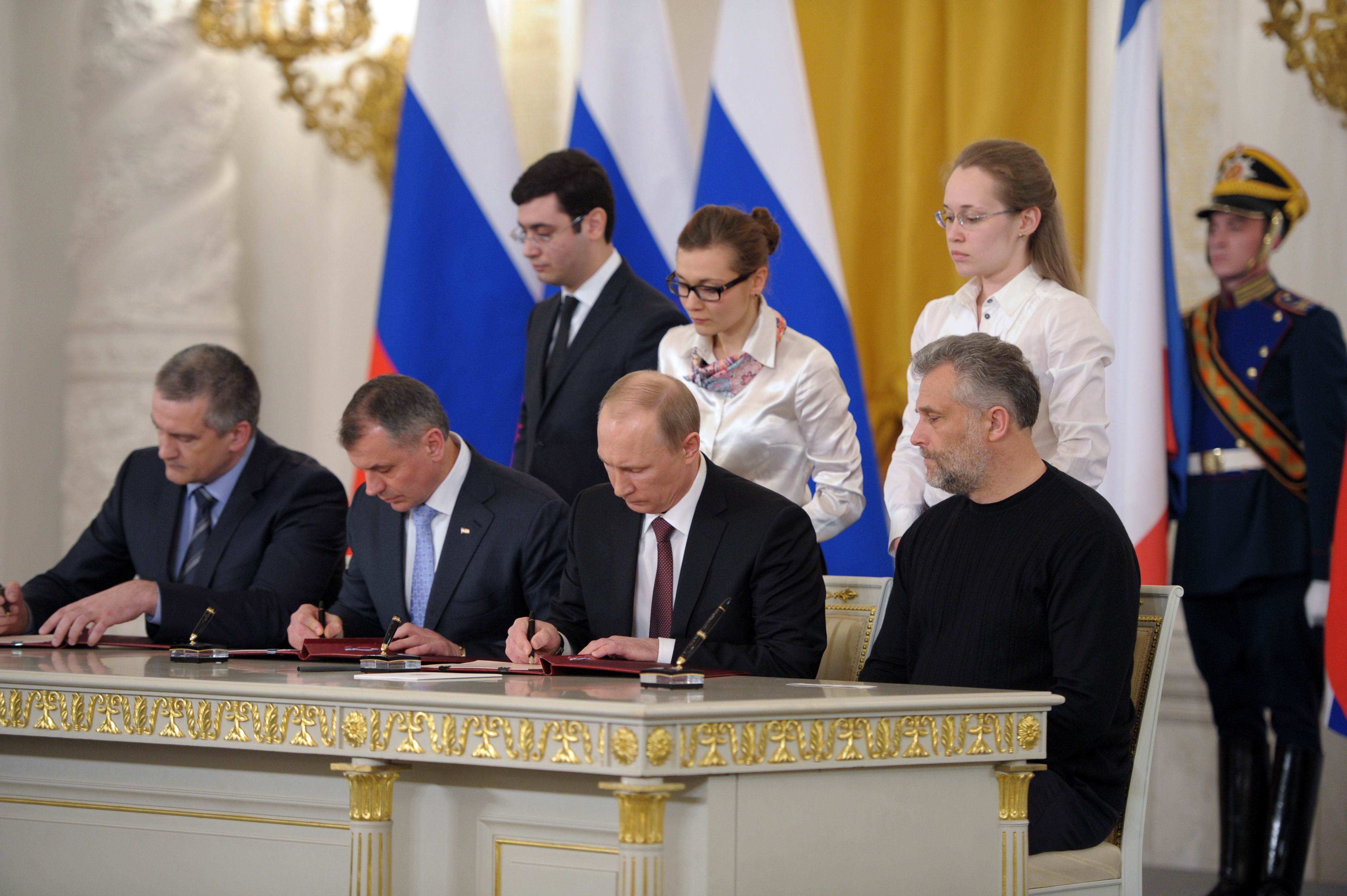 В каком году россия получила крым. Подписание Путина воссоединение Крыма с Россией.