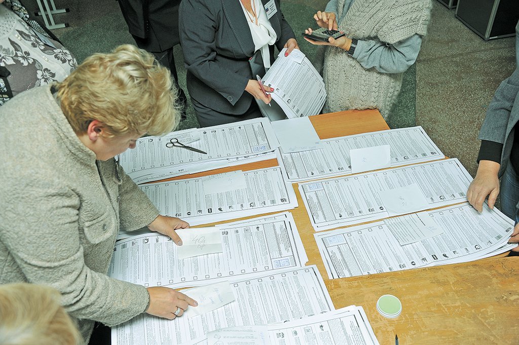 Бюллетени для выборов в гордуму Екатеринбурга ушли в печать до того, как было принято решение об аннулировании регистраций двух партий. Фото: Александр Зайцев