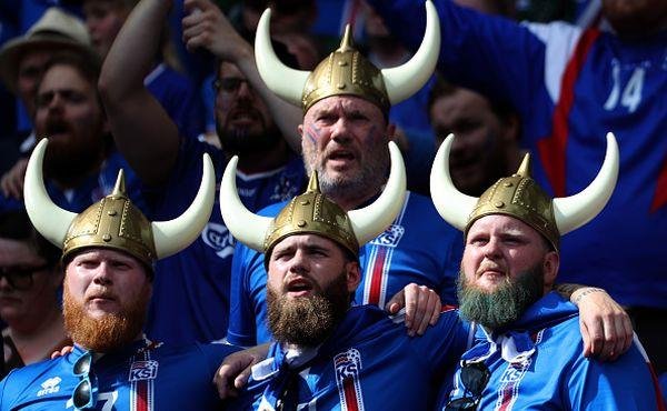 Потомки викингов научили Европу и играть в футбол,  и поддерживать свою команду. Фото:Vk.com