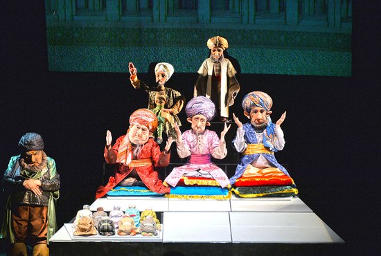 В Екатеринбургском театре кукол представили сказку «Калиф-аист». Последний раз театр ставил спектакль на восточную тематику 27 лет назад. Фото: Павел Ворожцов