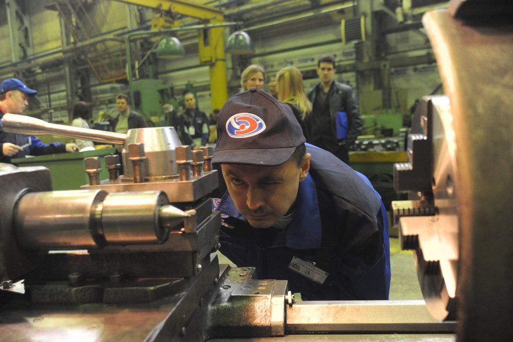Если бы в России всего лишь 10 процентов работников давали тот же уровень производительности труда, что и в США, российский  ВВП вырос бы в полтора раза. Фото Алексея Кунилова.