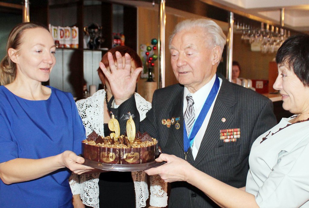 Владимир Лямин в свои 90 лет чувствует себя «на все 18». Фото: из личного архива В. Лямина