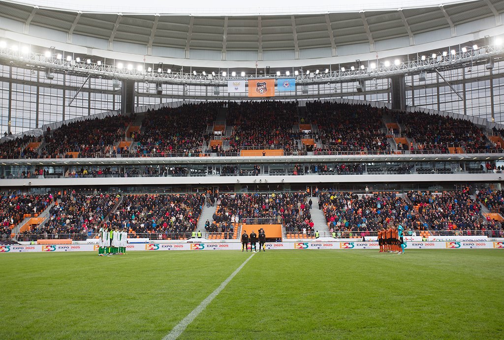 На домашние матчи "Урала" стало ходить в два раза больше зрителей, чем в прошлом сезоне. Фото: Владимир Мартьянов