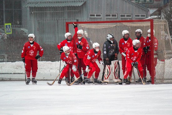 Будущие звёзды русского хоккея выходят на лёд в форме прославленного клуба. Фото: Регина Немытова