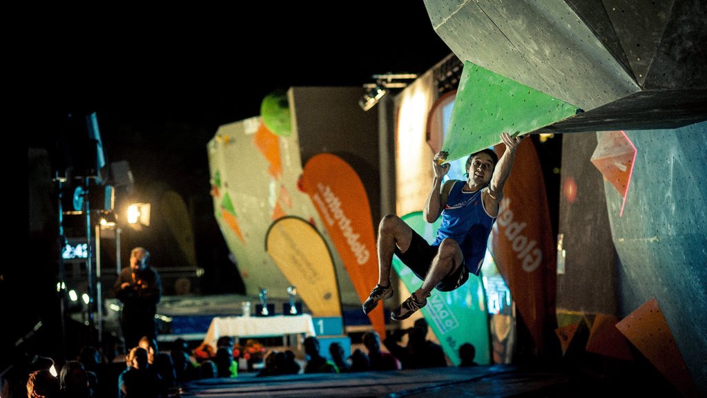 Дмитрию Шарафутдинову для полного комплекта, наверное, не хватает только олимпийской медали. Фото: Брэм Беркиен