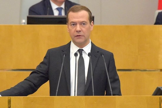 Дмитрий Медведев поблагодарил депутатов Государственной Думы, которые потратили  четыре часа на общение с Правительством. Фото: http://government.ru