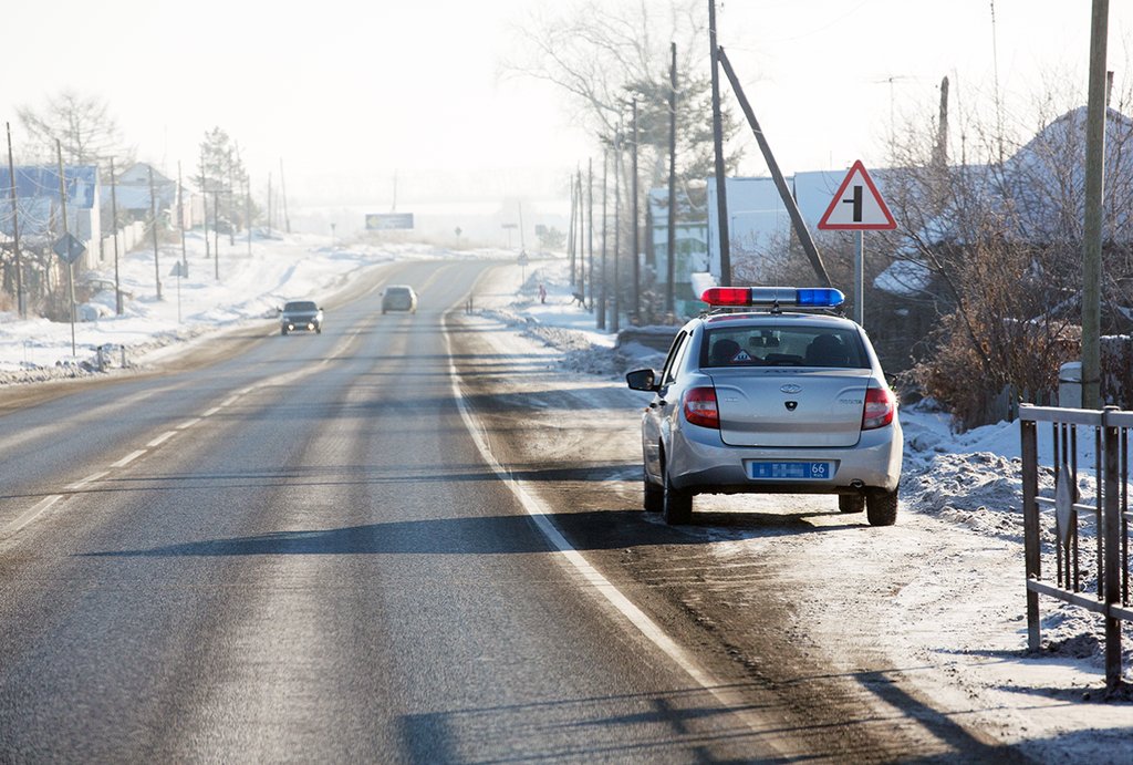Поддержание автодорог в нормативном состоянии – главное условие безопасности дорожного движения Фото: Владимир Мартьянов