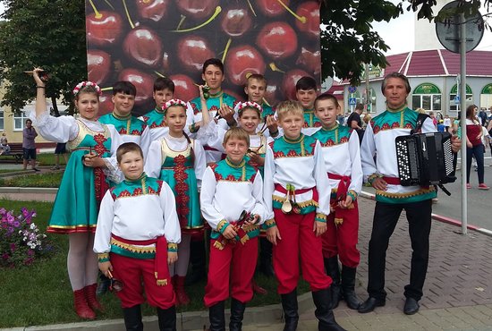 Уральцы показали белорусам, что музыкальным инструментом могут стать ложки, пила и даже кастрюля. Неизвестный фотограф