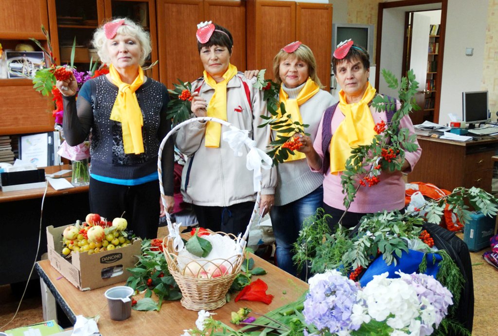 Пенсионеры любят конкурс «Золотая осень», в котором могут продемонстрировать свои садовые достижения Фото: Вера Брис