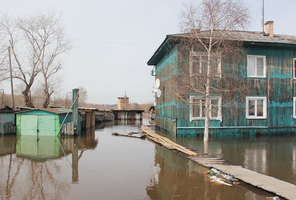В прошлом году в Ирбите из-за паводка пришлось вводить режим ЧС и эвакуировать людей. Фото: департамент информполитики