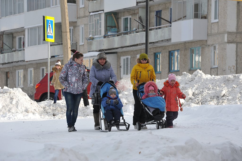 По данным администрации города, в Екатеринбурге наблюдается естественный прирост населения. За 2017 год он составил 6 782 человека. Фото: Алексей Кунилов
