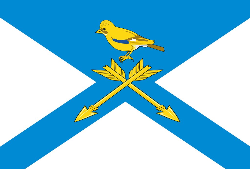 На флаге Тугулымского района,  принятом в 2004 году, изображены сойка и две стрелы на фоне косого креста