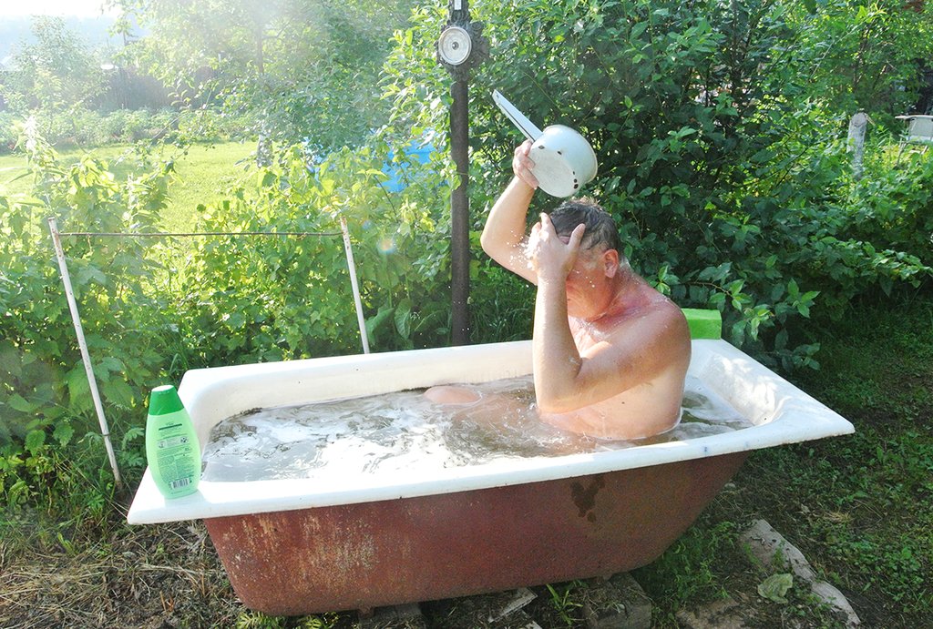 Весь месяц екатеринбуржцы массово жалуются на отсутствие горячей воды. Фото: Алексей Кунилов