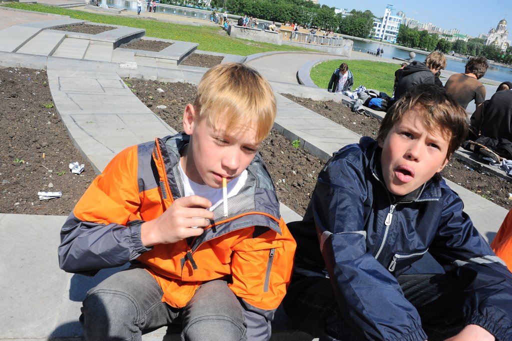 Свердловские медики с горечью констатируют, что сейчас курить дети начинают  ещё в начальной школе. Фото Станислава Савина.