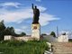 Этот памятник — один из самых высоких мемориалов героям Великой Отечественной войны в Свердловской области. Фото: Дмитрий Макеев