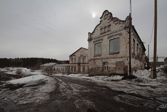Остатки зданий Черноусовской фабрики сохранились до наших дней. Неизвестный фотограф