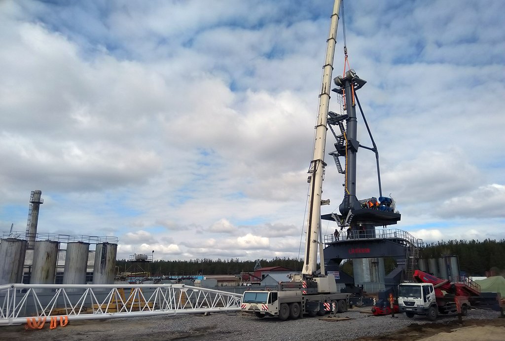 монтаж первого в Свердловской области тяжёлого электрогидравлического портального портового крана КПМ-85