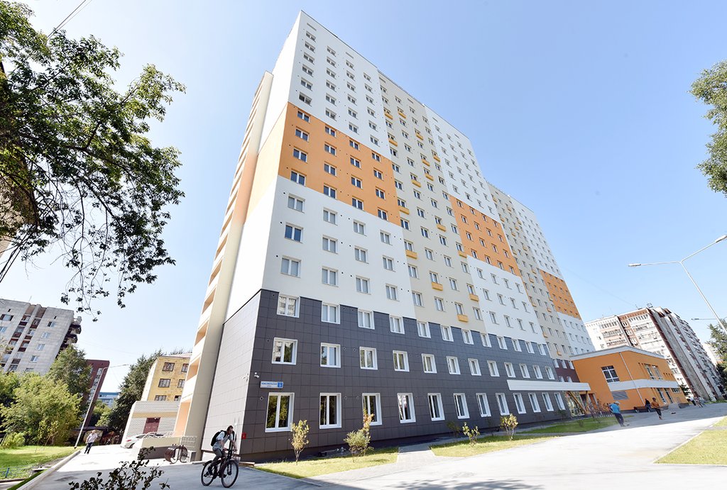 Новое общежитие УрФУ выглядит прекрасно, но это всё-таки не кампус… Фото: Алексей Кунилов
