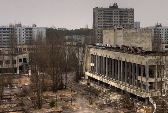Город Припять. Дворец культуры «Энергетик» после аварии, в начале 2000-х годов. Неизвестный фотограф