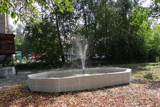 Отделочные работы на фонтане сотрудники комбината выполнили самостоятельно. Фото: Ольга Шиханова