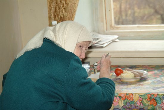 Пенсионные накопления поддержат в старости. Фото Станислава Савина.