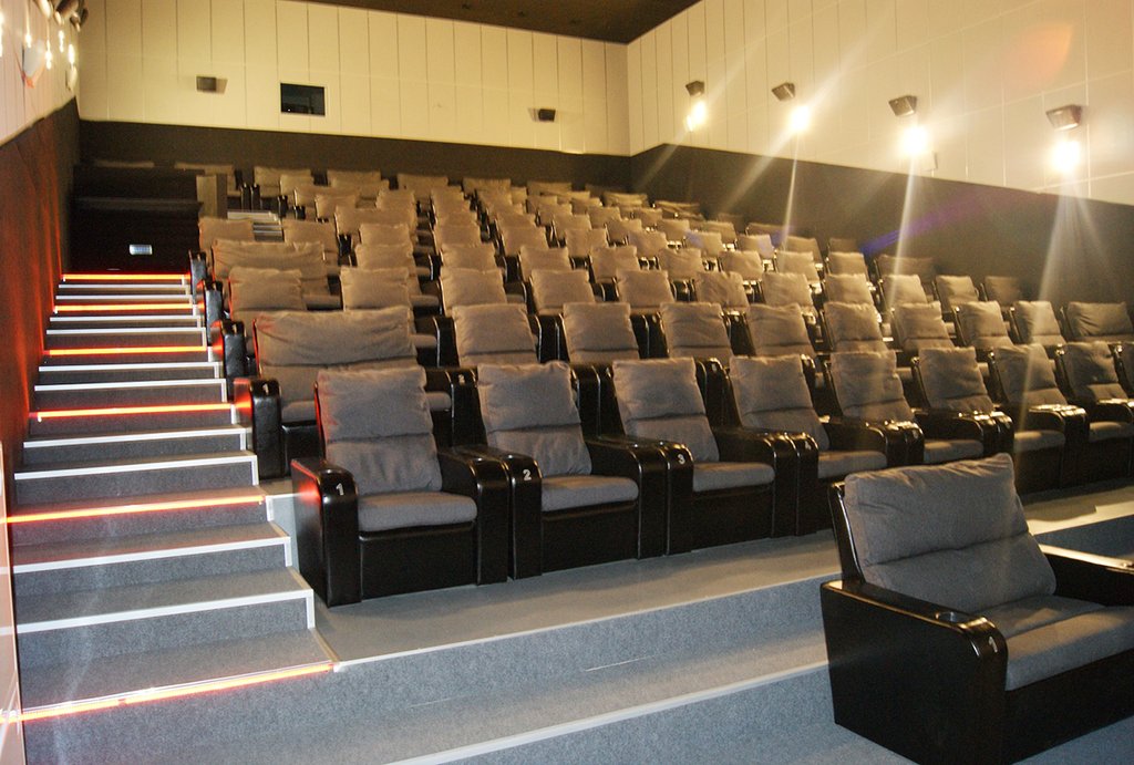 В мае в Екатеринбурге открылся новый кинотеатр «Кинодом» на десять залов. Он стал 20-м кинотеатром в городе. Фото: пресс-служба кинотетра «Кинодом»