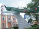 Эскадрилья «Уральский алюминщик» состояла  из одномоторных истребителей «Як-7» и «Як-7Б».  Один из таких самолётов и был использован для памятника в Каменске-Уральском. Неизвестный фотограф.