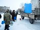Несколько дней воду жителям Сухого Лога развозили на машинах, причём к этой работе были привлечены даже военнослужащие Еланского гарнизона. Фото Анны Осиповой.