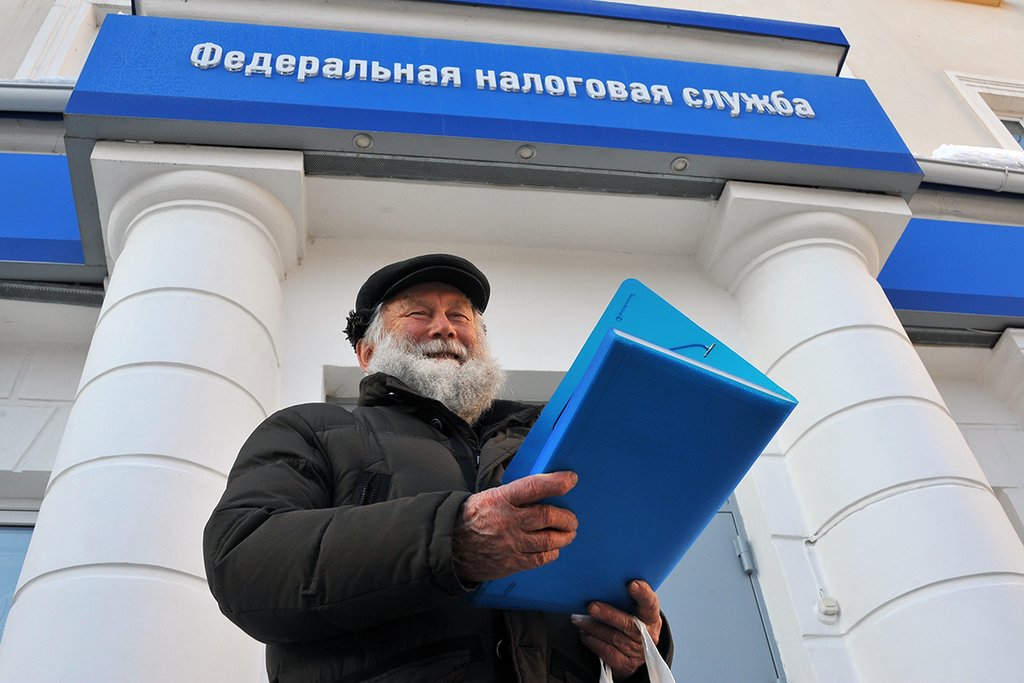 В свердловском Управлении ФНС отмечают ежегодный рост количества граждан, желающих получить налоговый вычет. Фото: Павел Ворожцов