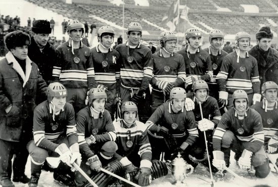 Сборная Советского Союза — чемпион мира 1973 года. Анатолий Фролов  в верхнем ряду третий справа. Фото: ok.ru