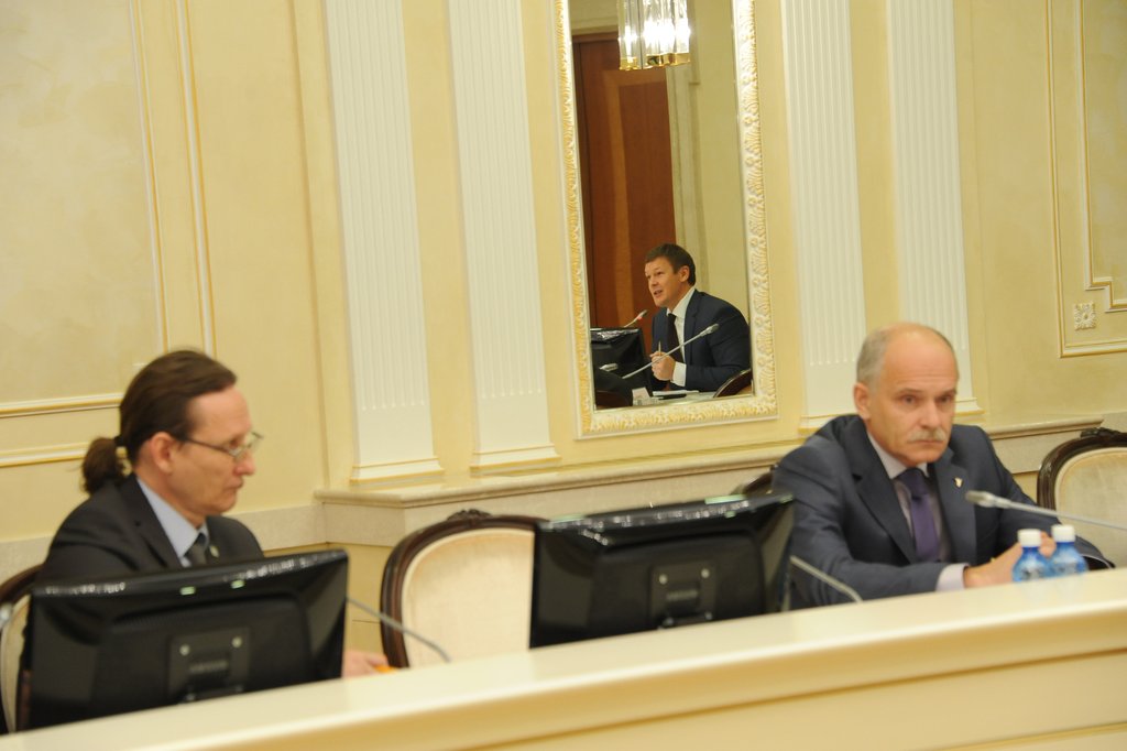 Продвижение заявки Екатеринбурга на проведение «ЭКСПО-2020» будет зависеть и от успешности  Иннопрома-2013. Фото Алексея Кунилова.