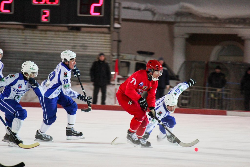 Хоккеисты «Уральского трубника» на своём льду взяли верх над динамовцами Казани - 4:2. фото: Регина Бадретинова