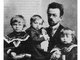 Виктор Ардашев с детьми. Автор фото неизвестен