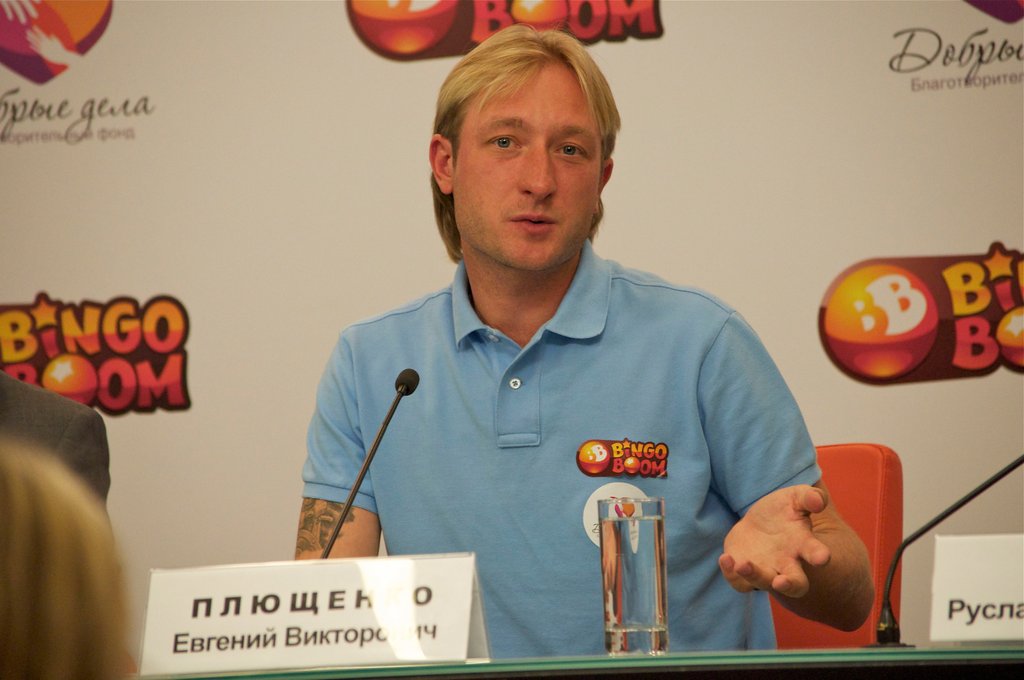 После неудавшихся Игр в Сочи Плющенко объявил о завершении спортивной карьеры. Фото livejournal.com