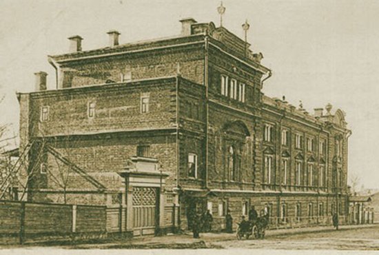 Концертный зал Маклецкого торжественно открылся 14 ноября 1900 года. В разное время в нём выступали Шостакович, Прокофьев, Ойстрах и Нейгауз. Фото: uralmuzuch.ru