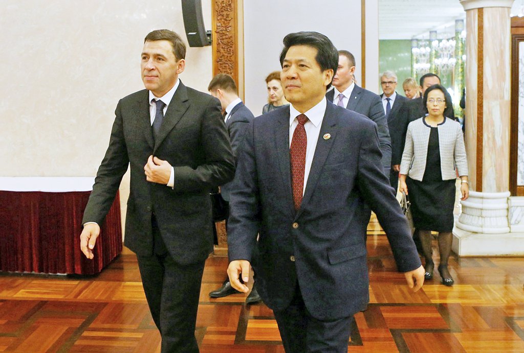 Евгений Куйвашев и посол КНР в России Ли Хуэй