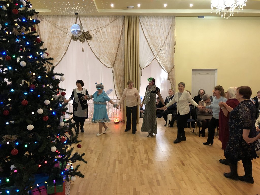Новогоднее представление во Дворце молодёжи для пенсионеров г. Берёзовского 11 января 2019 года