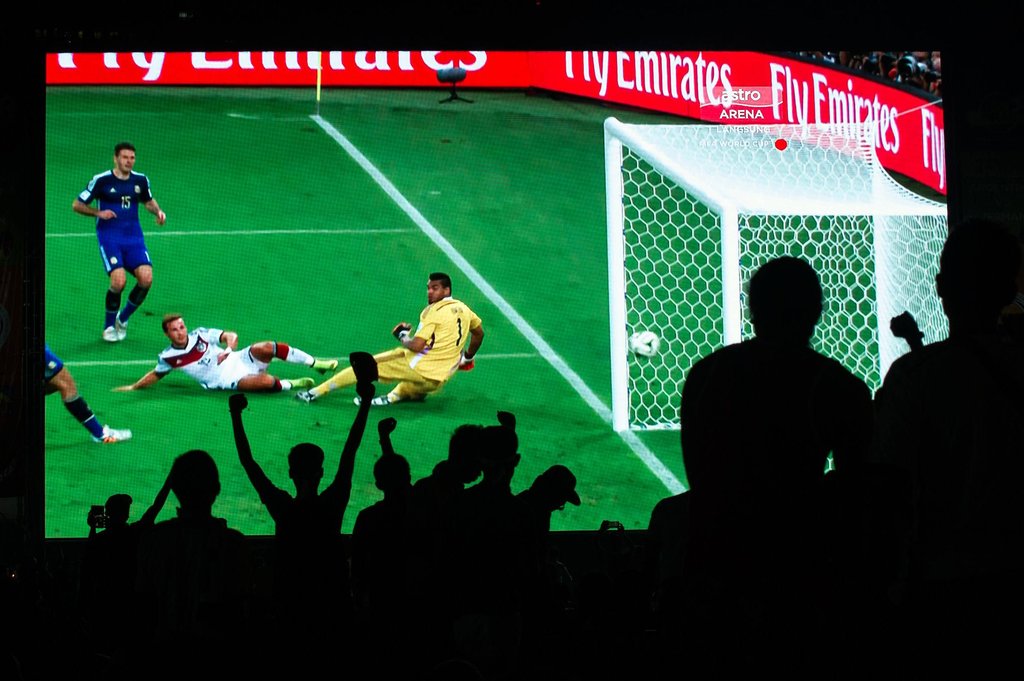 Аргентина могла стать трёхкратным чемпионом мира по футболу, но гол Гётце разрушил  эту мечту. Фото sevastopol.ua