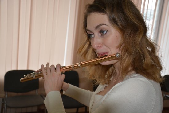 Евгения Столярова и ее флейта — инструмент с редкостным кантиленным тембром.