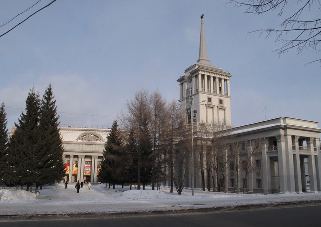 Дом офицеров Центрального военного округа (ЦВО) в Екатеринбурге