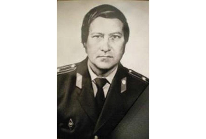 Борис Антропов с детства мечтал работать в органах внутренних дел и в 1969 году окончил Омскую школу милиции. Фото: stlad.ru